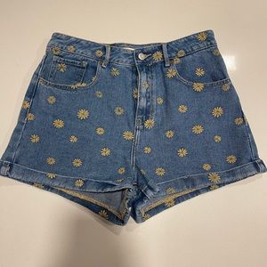 Pacsun Daisy Mom Short